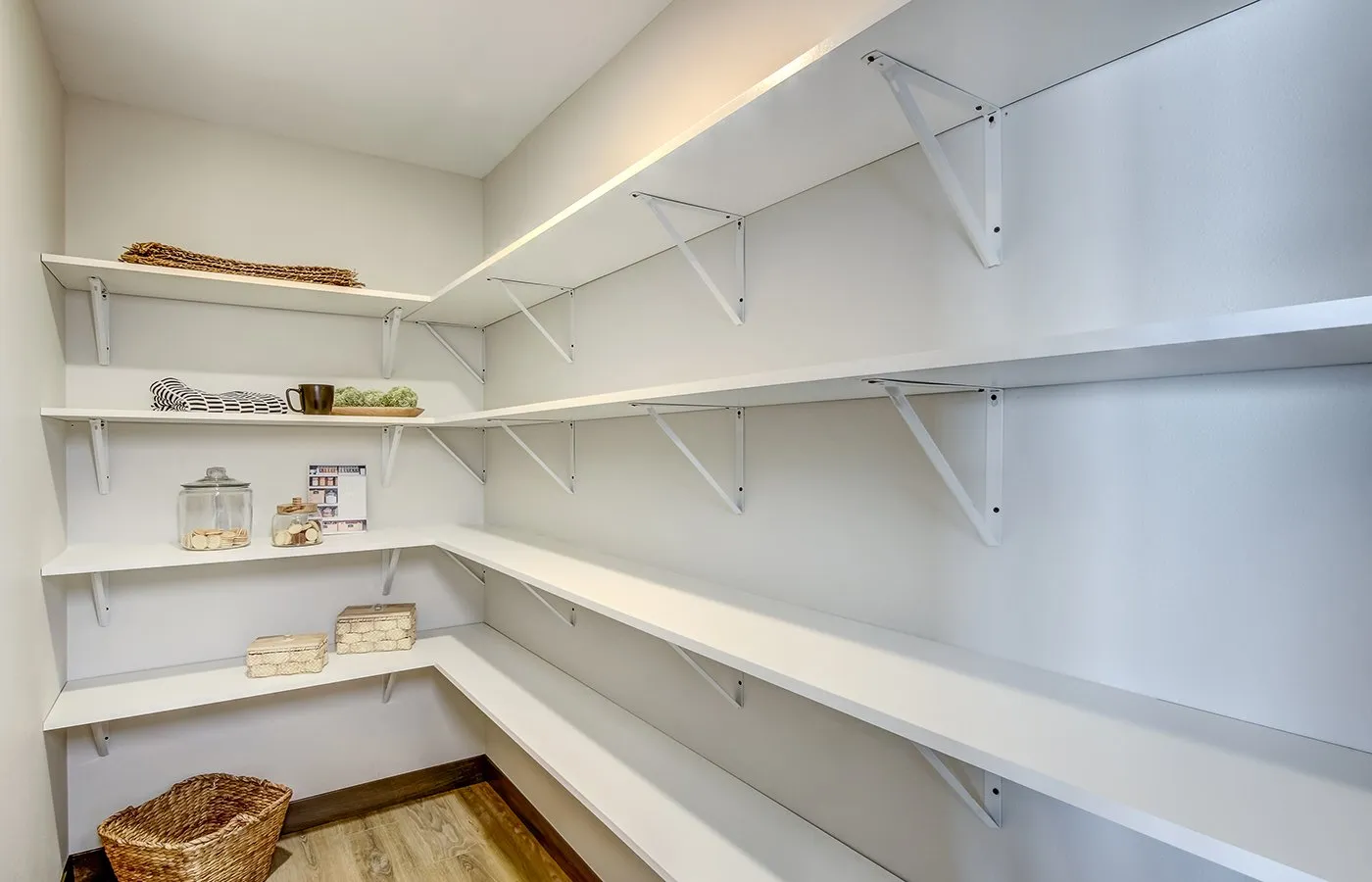 03c-Pantry-1