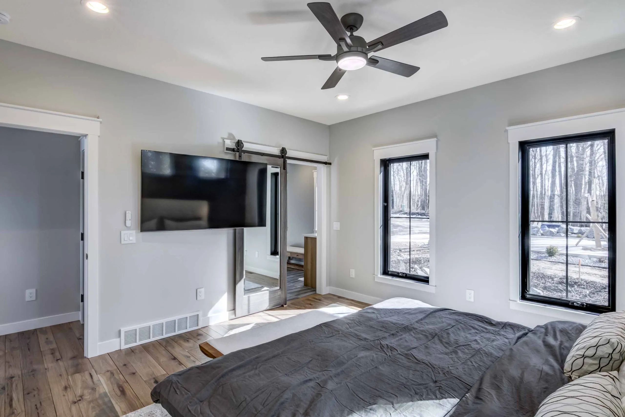 06-Primary-Bedroom-2-scaled