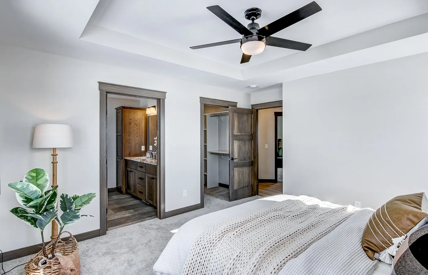 06-Primary-Bedroom-4