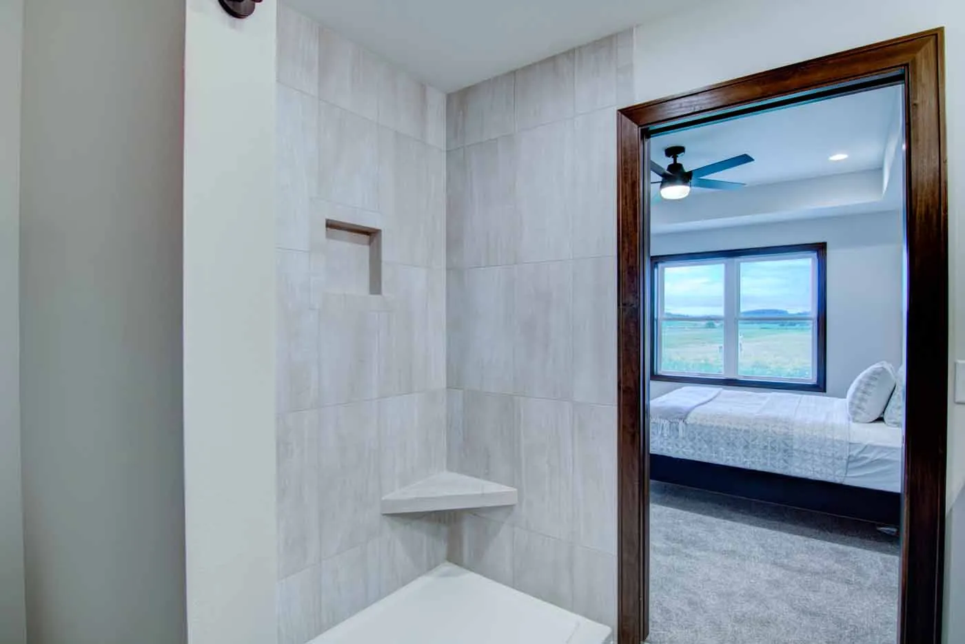 07-Master-Bathroom-3