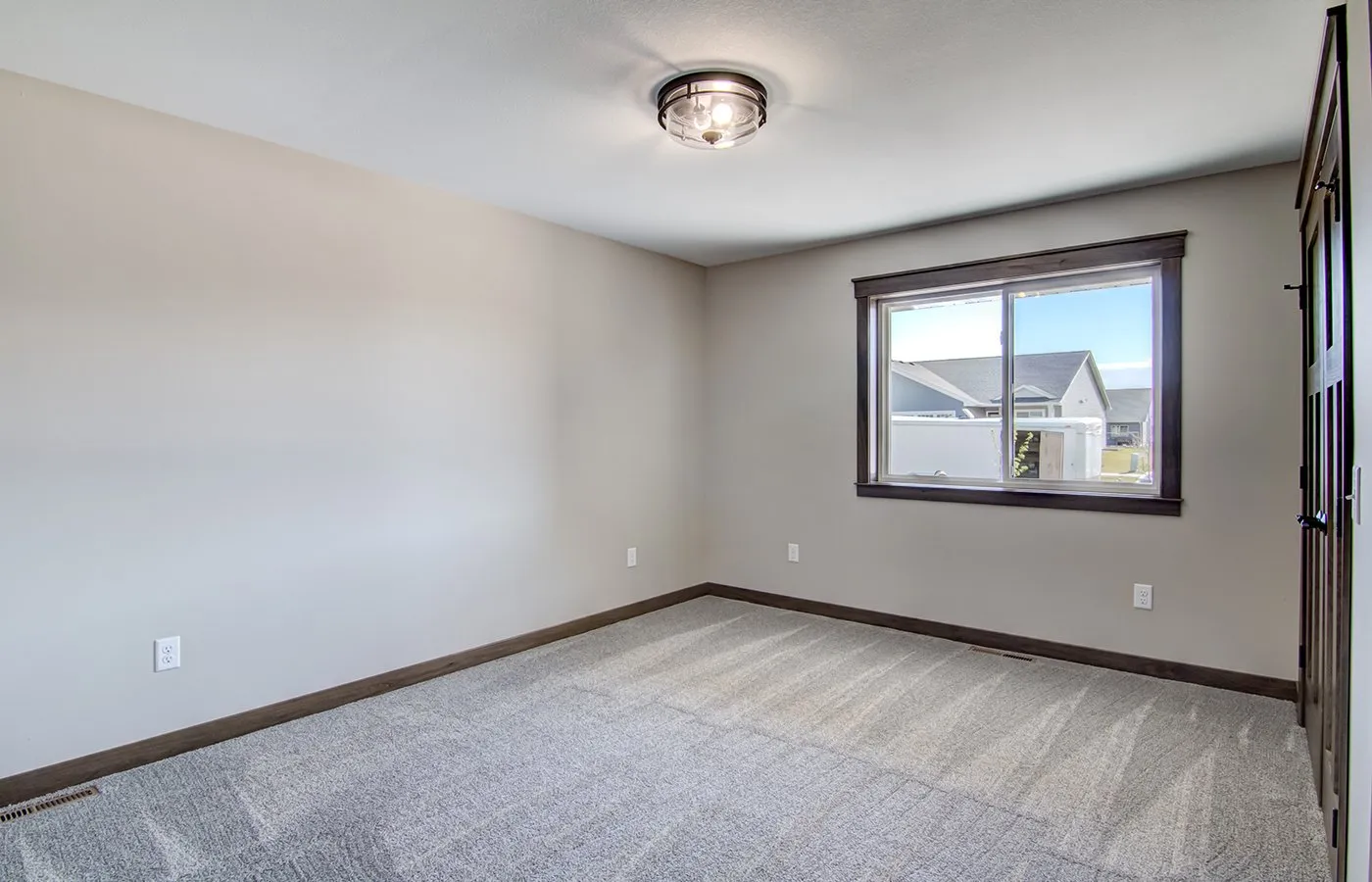 08-Main-Level-Bedroom-1_1