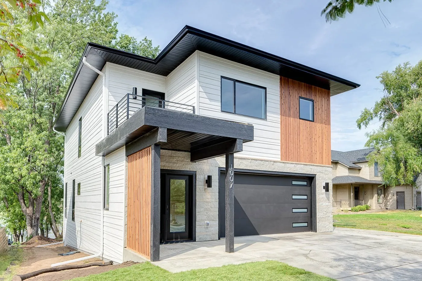 1-Exterior-Front