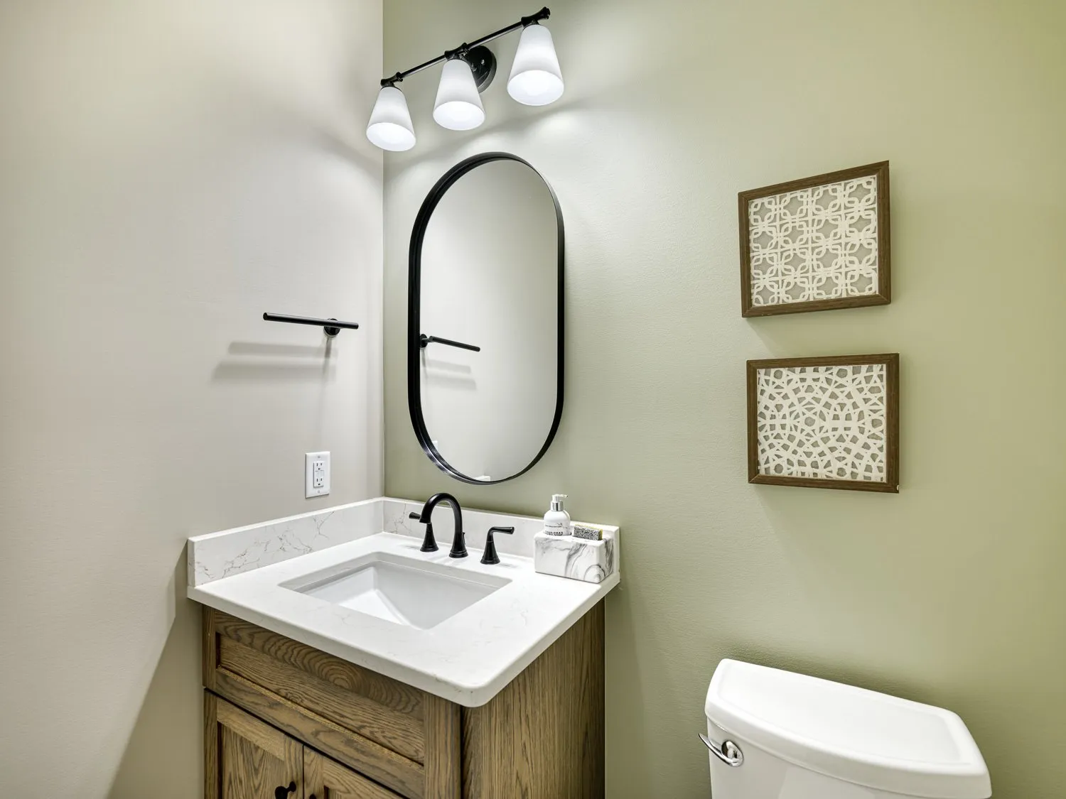 18-Powder-Room