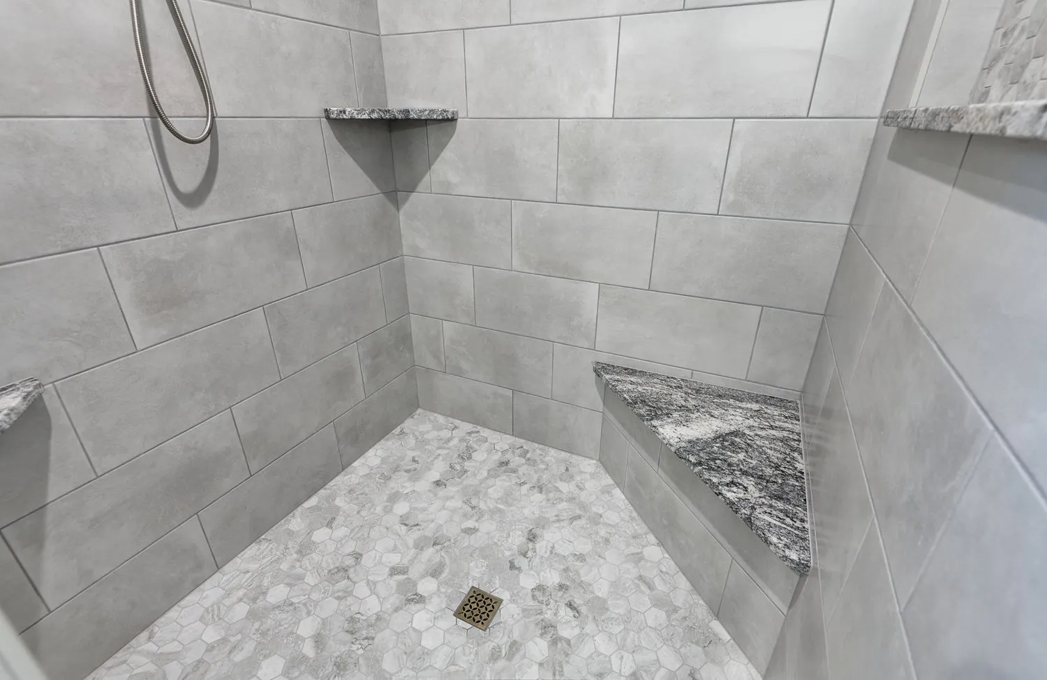 19-Shower-Detail