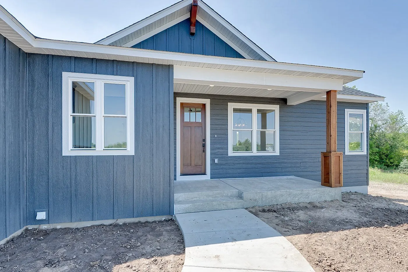 2-Exterior-Front-Entry-1