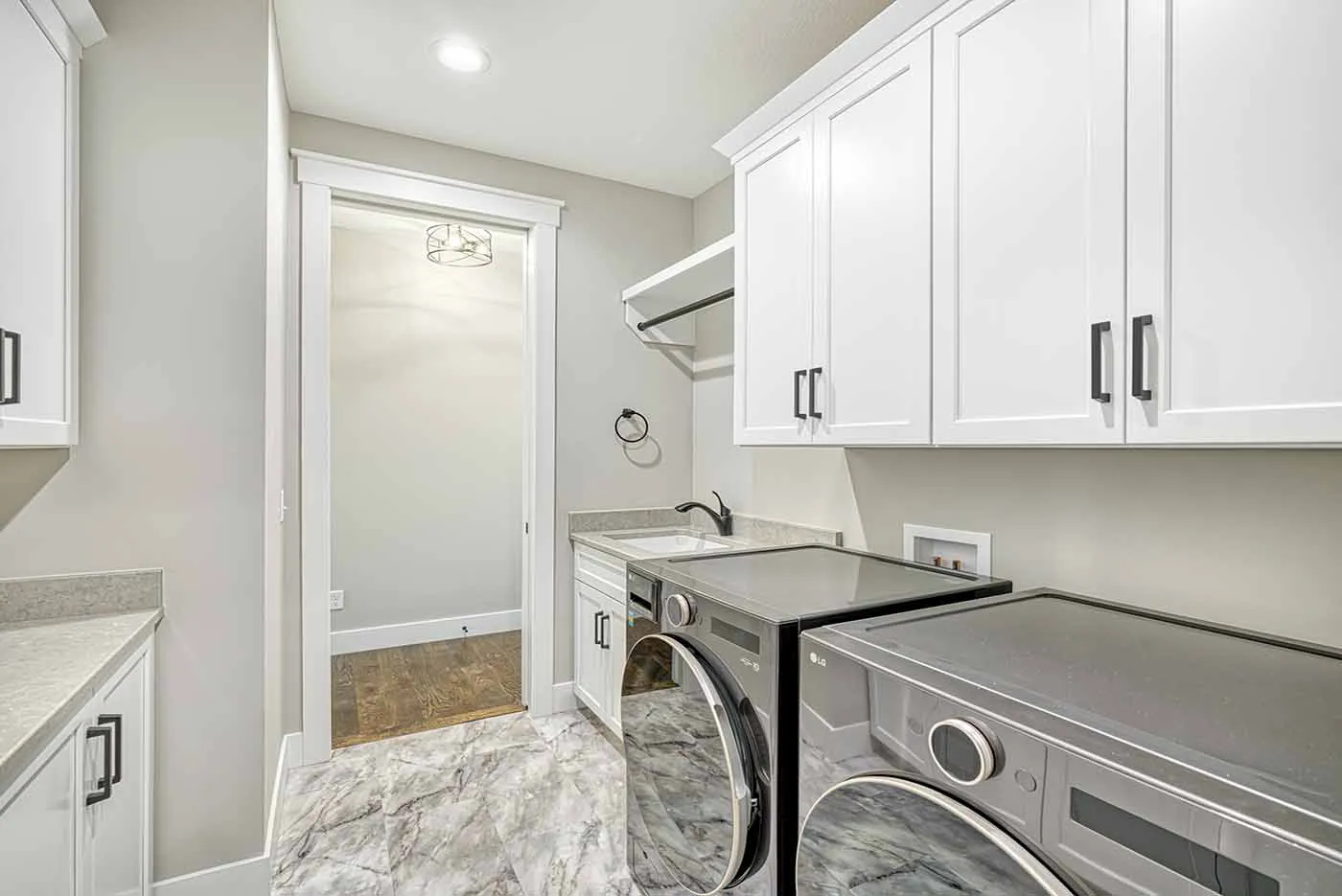 20-Laundry-Room