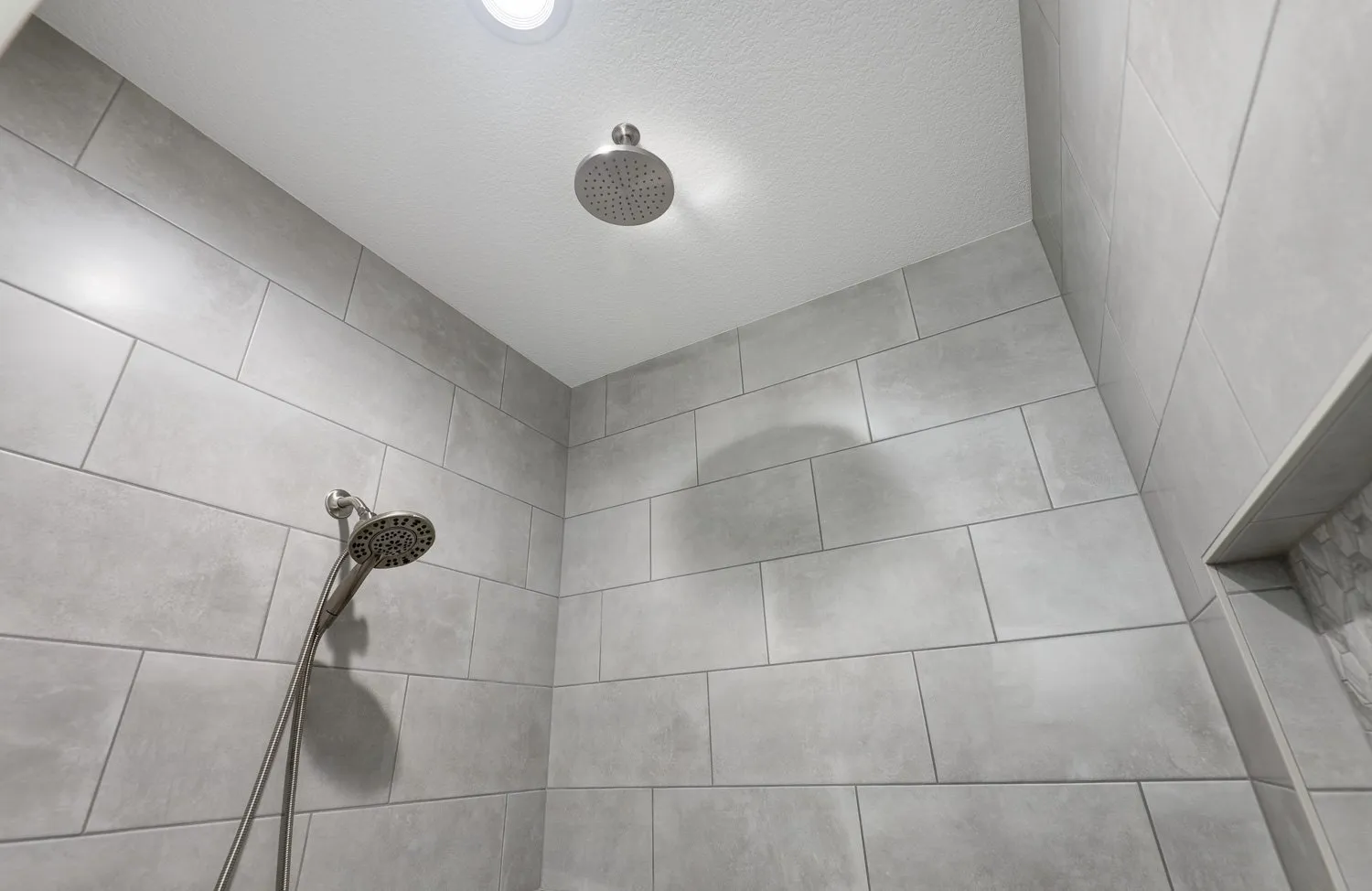 20-Shower-Detail