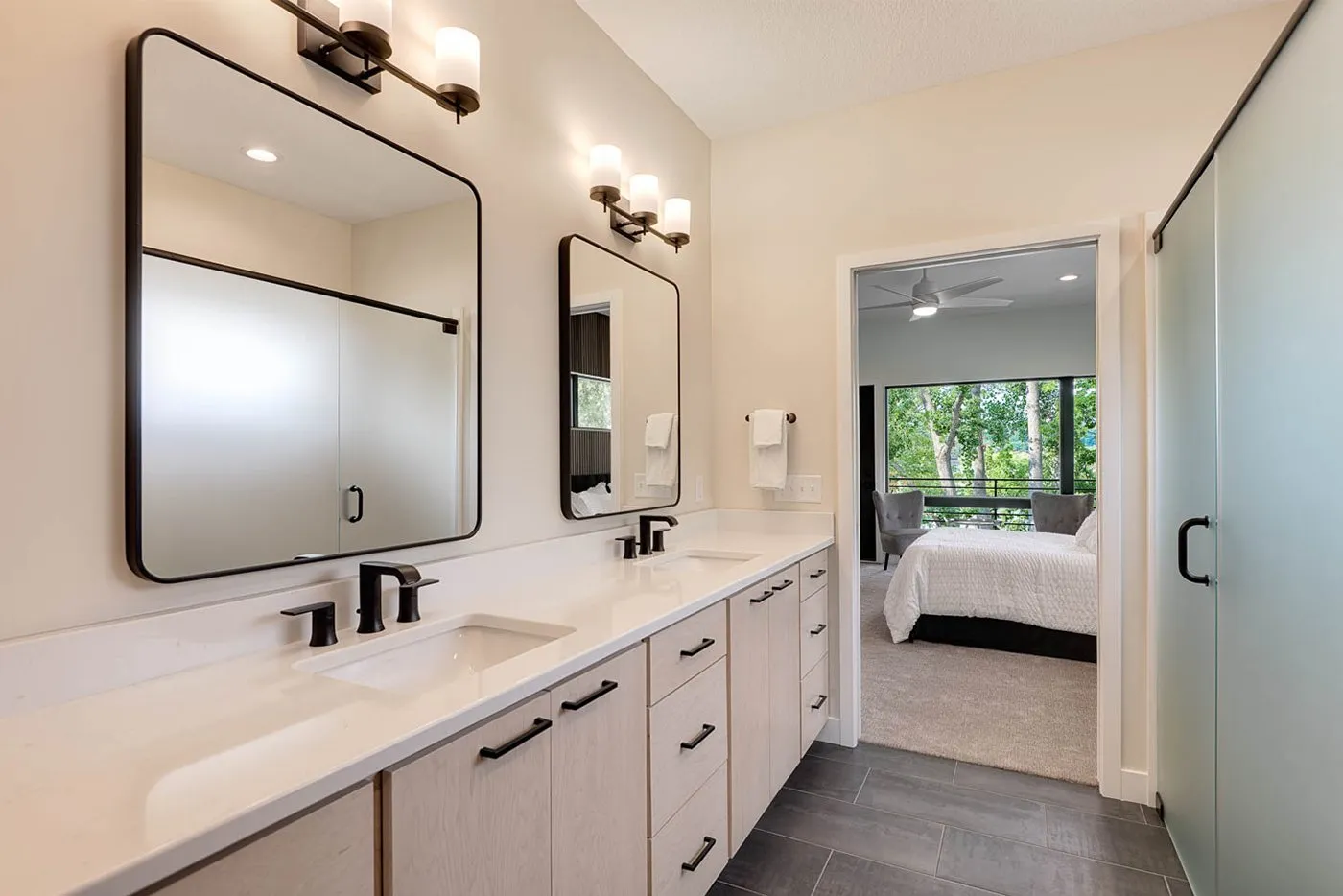 24-Primary-Bathroom