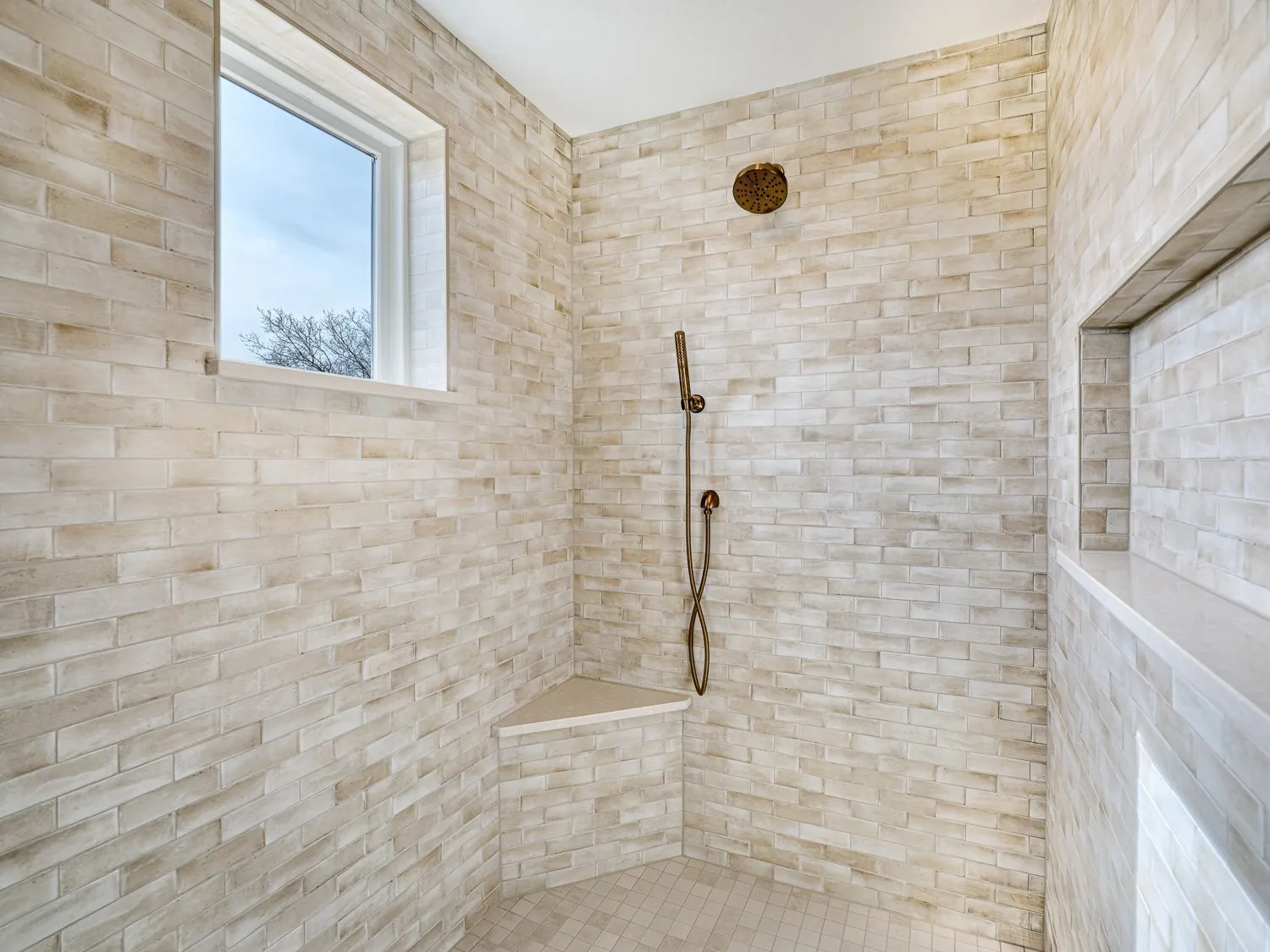 25-Primary-Bathroom