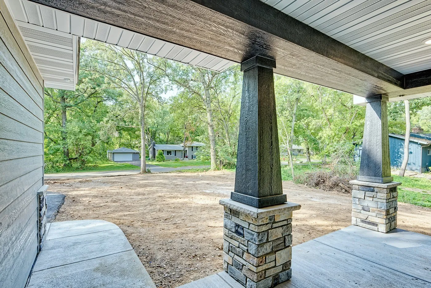 27-Front-Patio