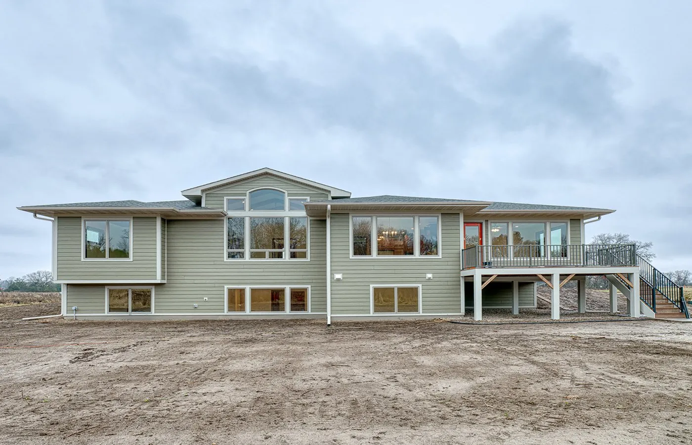 29-Exterior-Rear