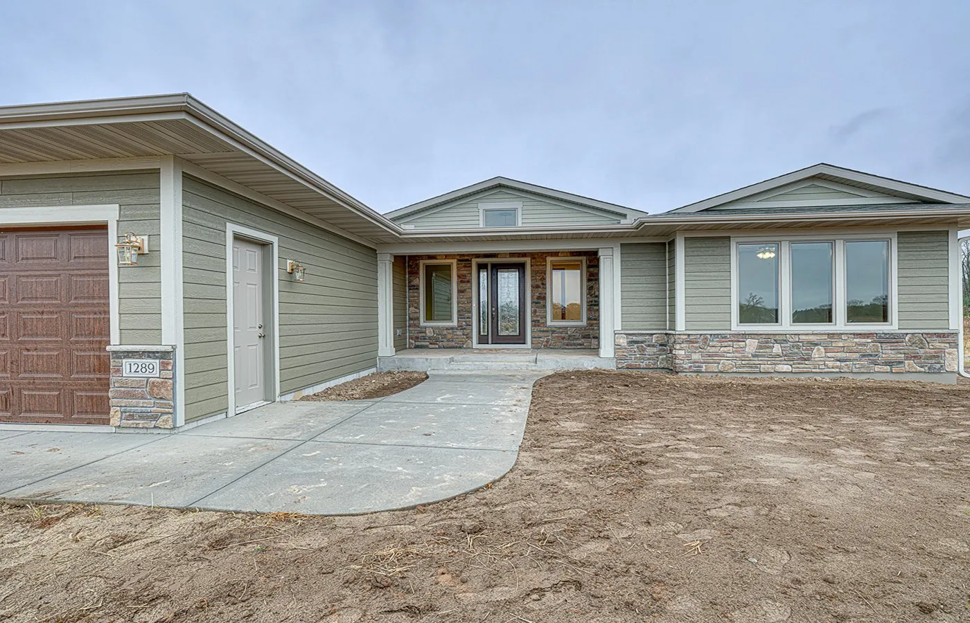 3-Exterior-Front-Entry