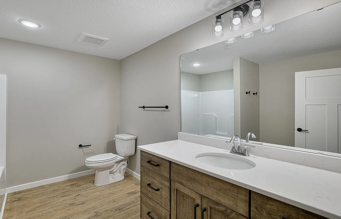 38-1-Bathroom