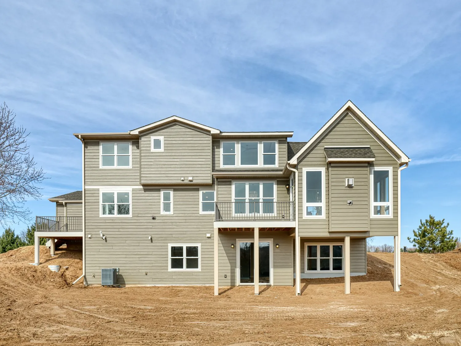 38-Exterior-Rear