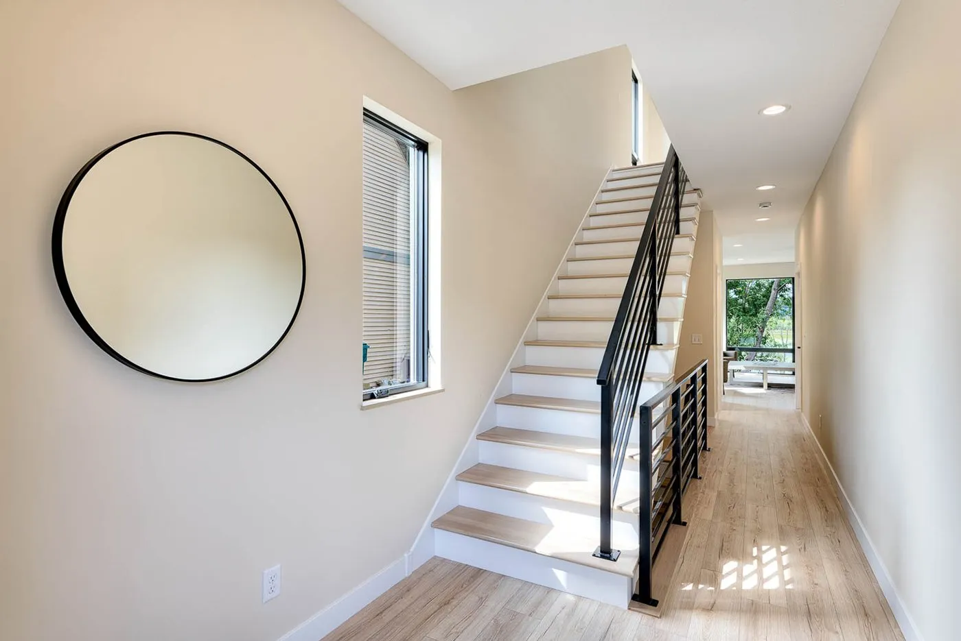 4-Foyer