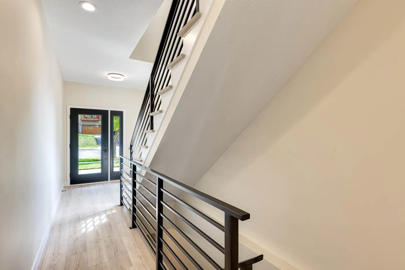 5-Foyer