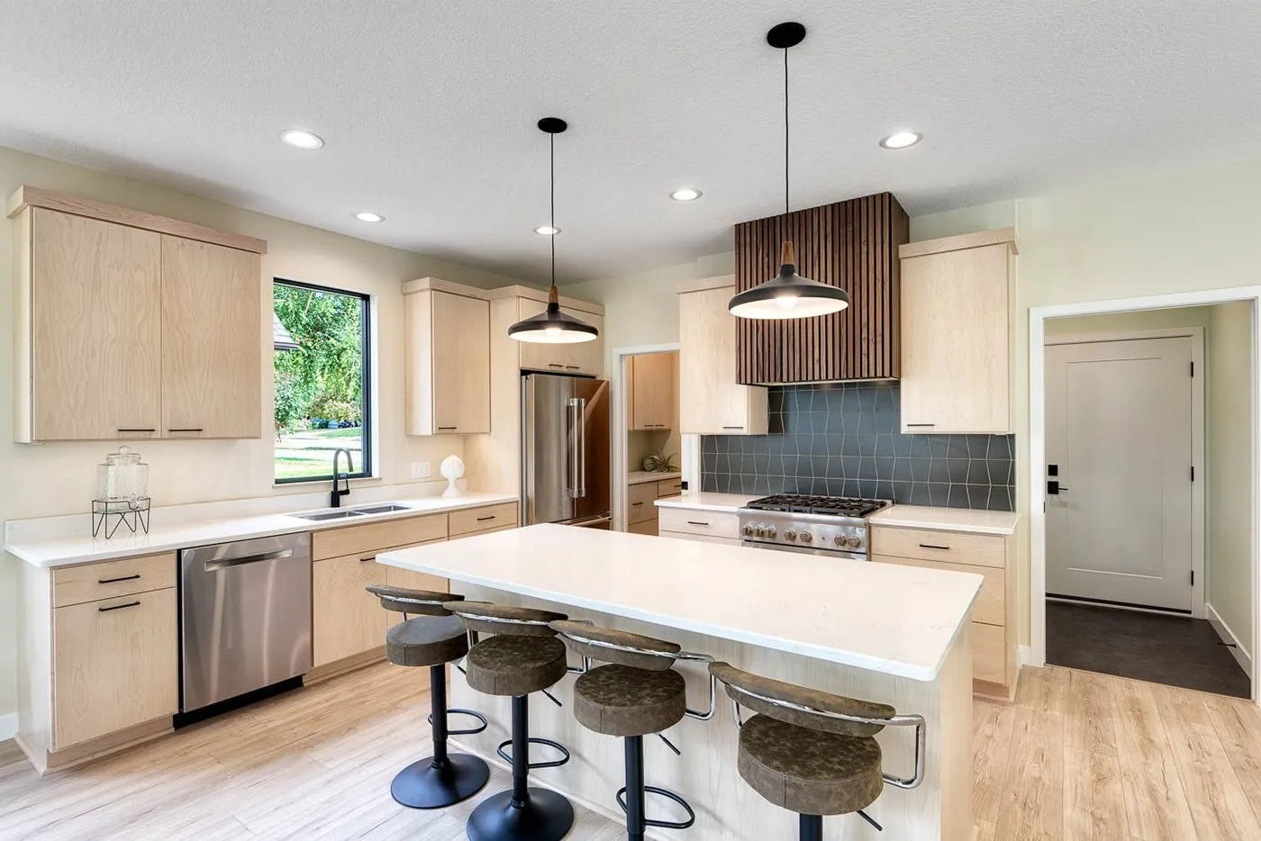 9-Kitchen