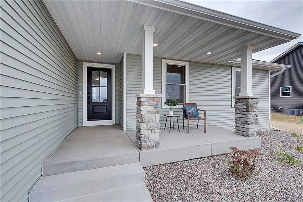 Front-Patio