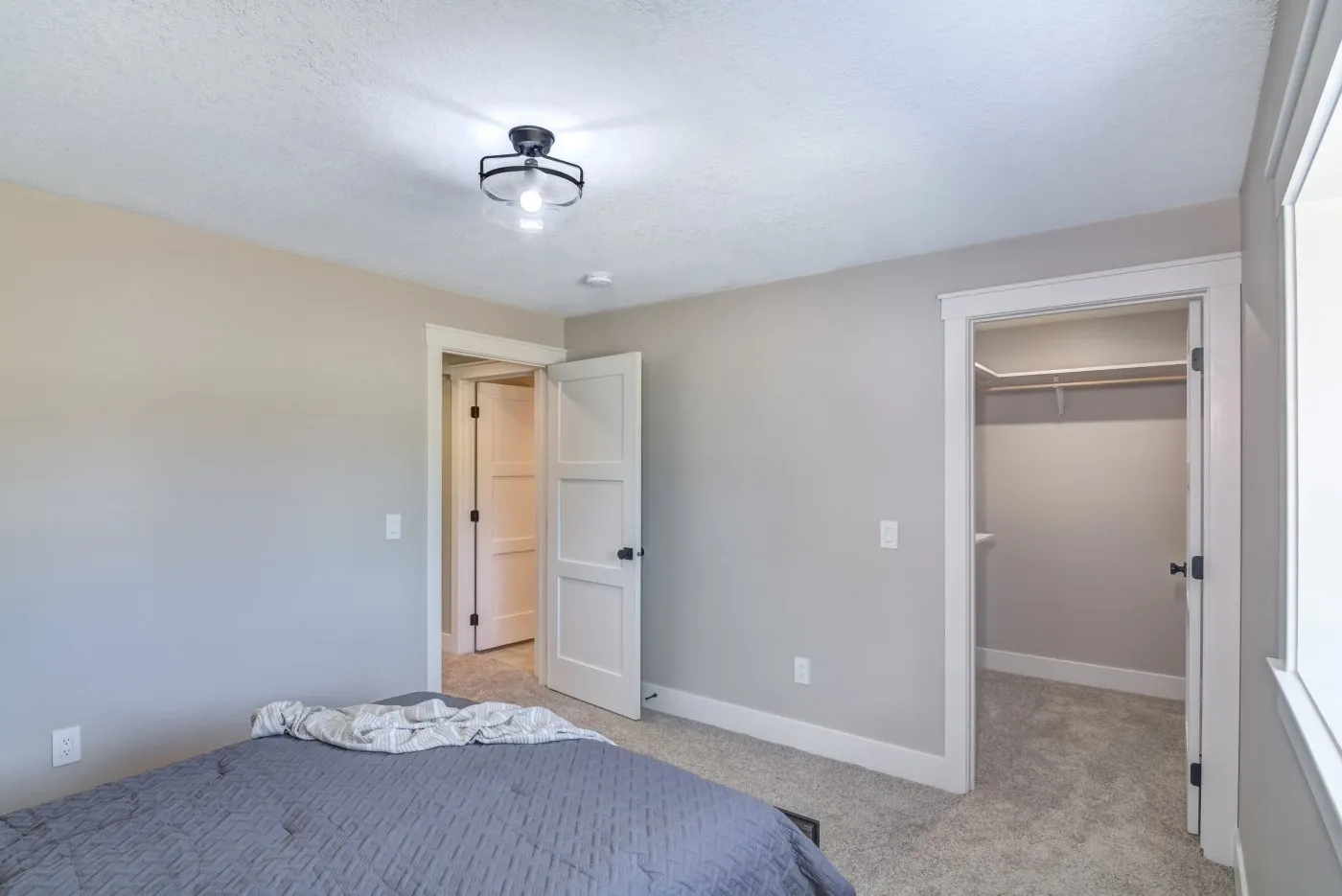 Highview-Main-Level-Bedroom-1-3