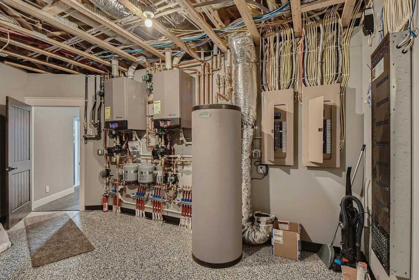 Lower-Level-Utility-Room-3