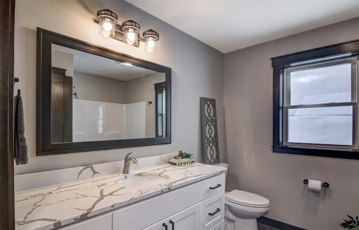 Solitude-half-bath-1