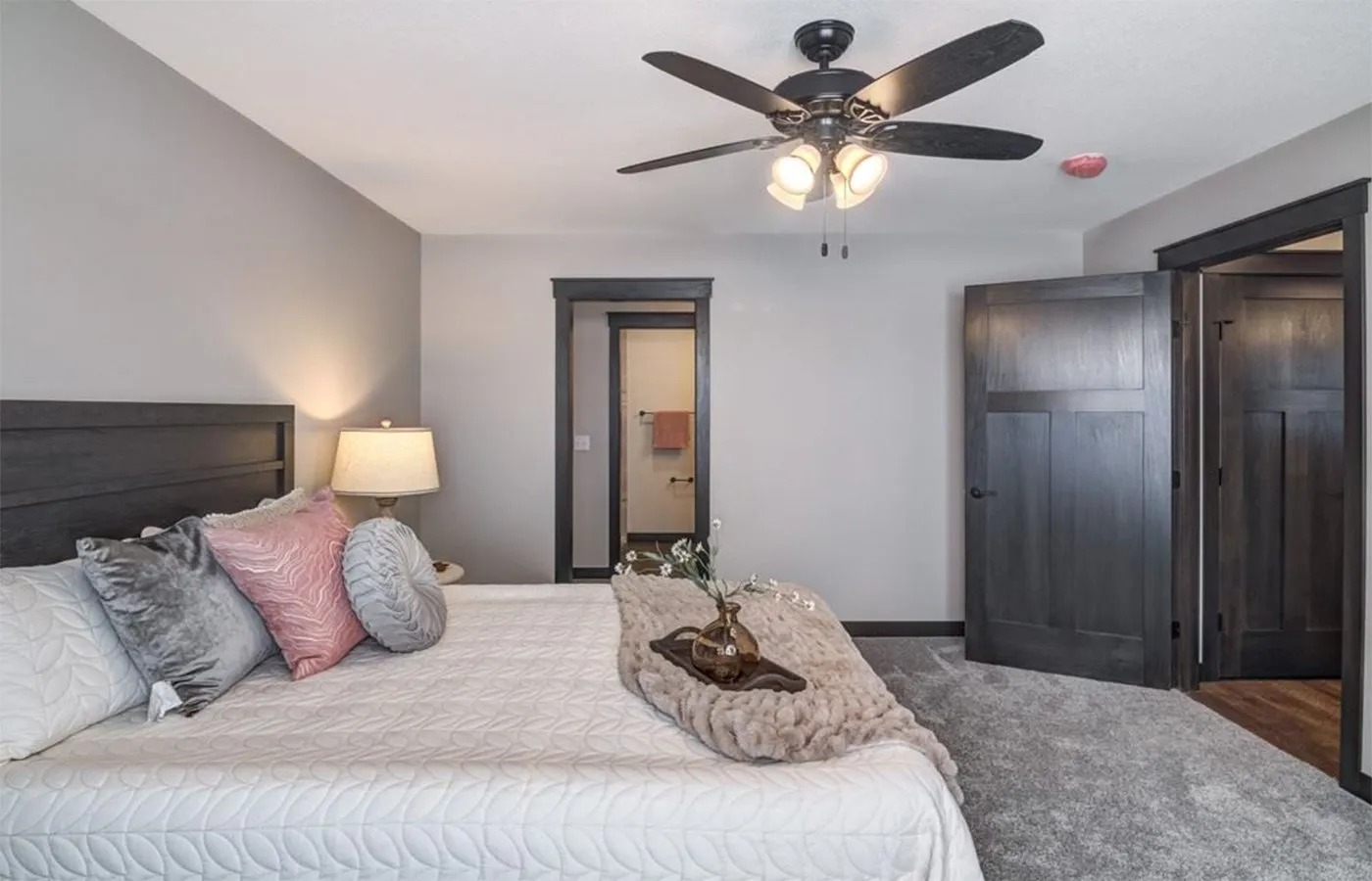 Solitude-owners-bedroom