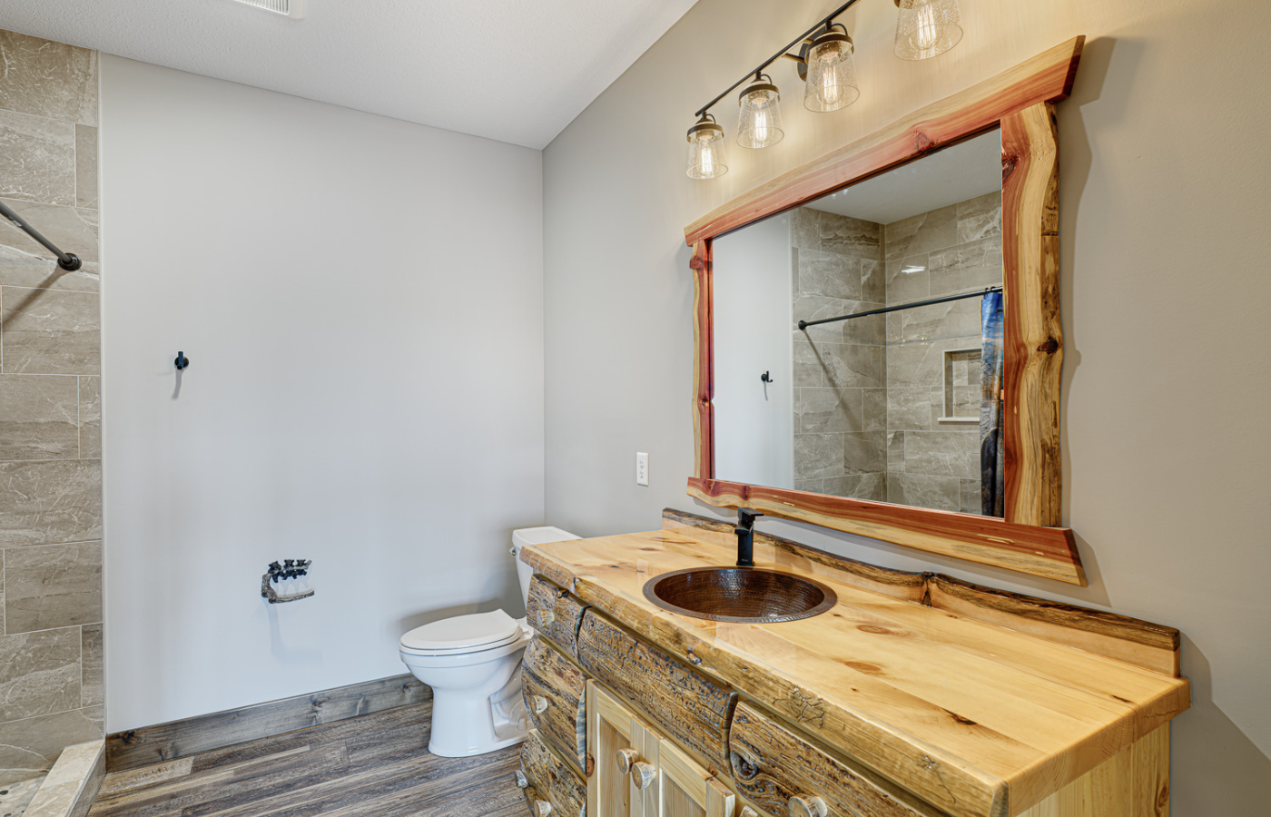 Sulivan-4-Lower-Bath