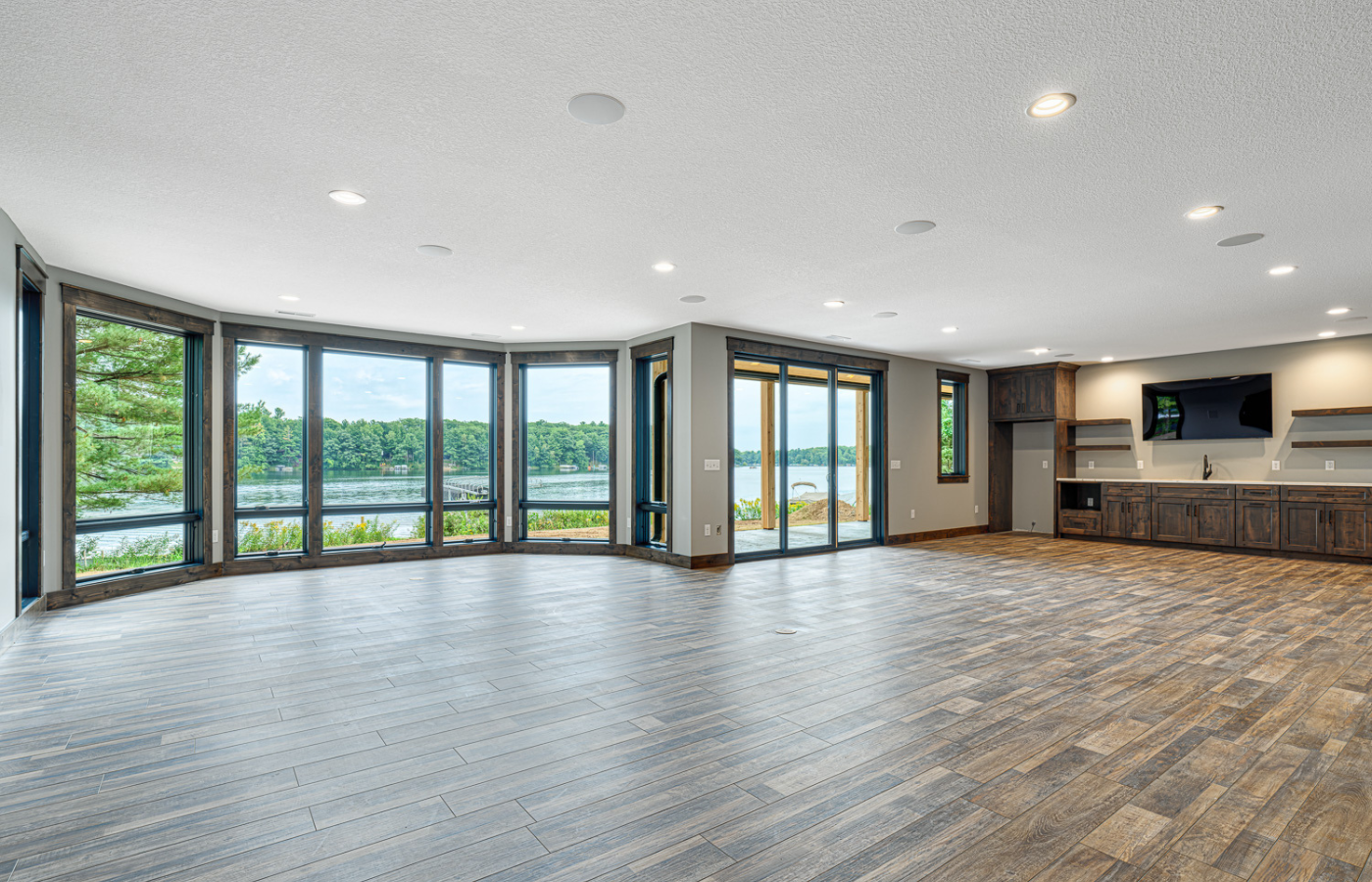 Sulivan-lower-level-windows