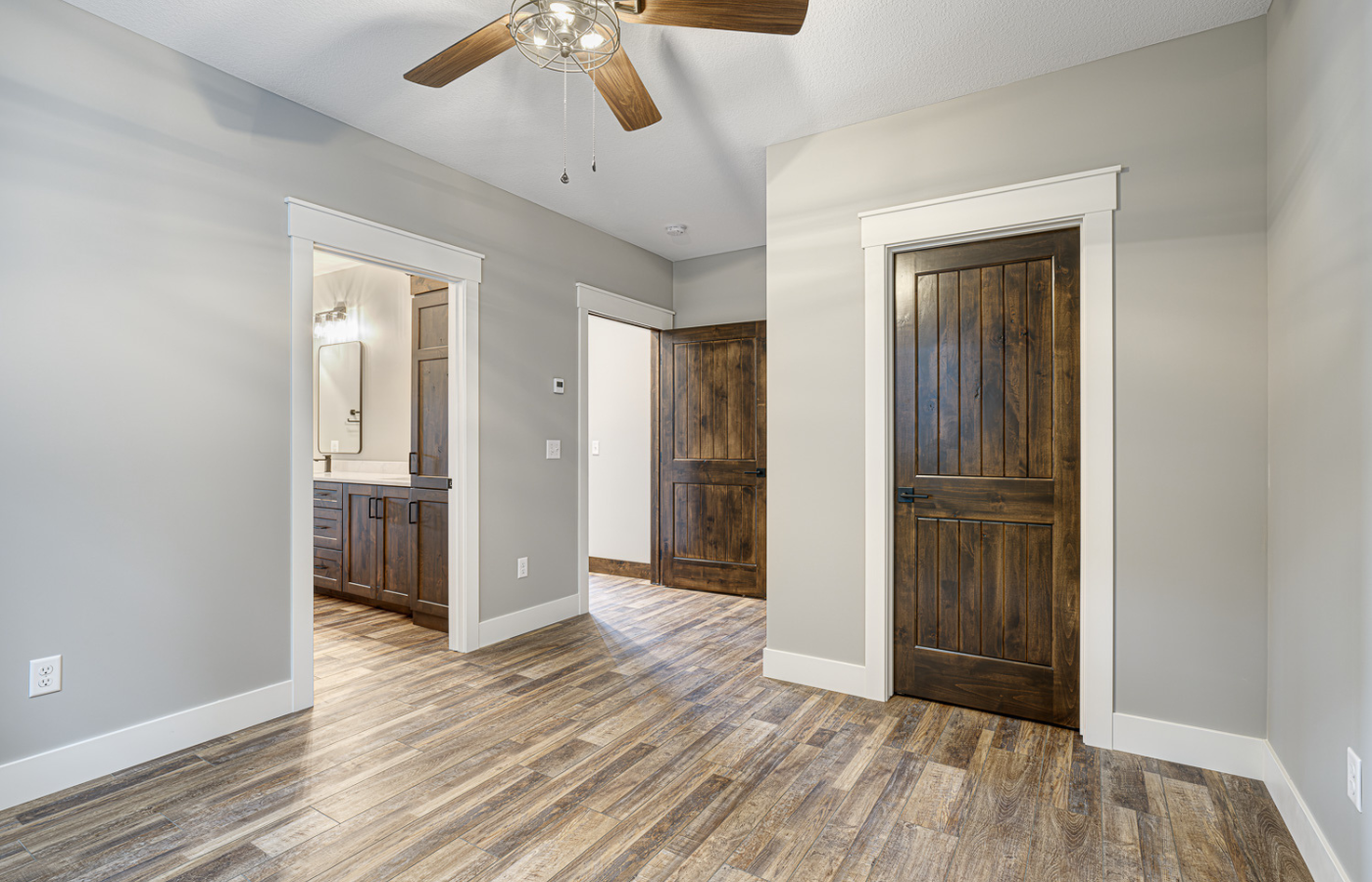 Sulivan-owners-suite-hall