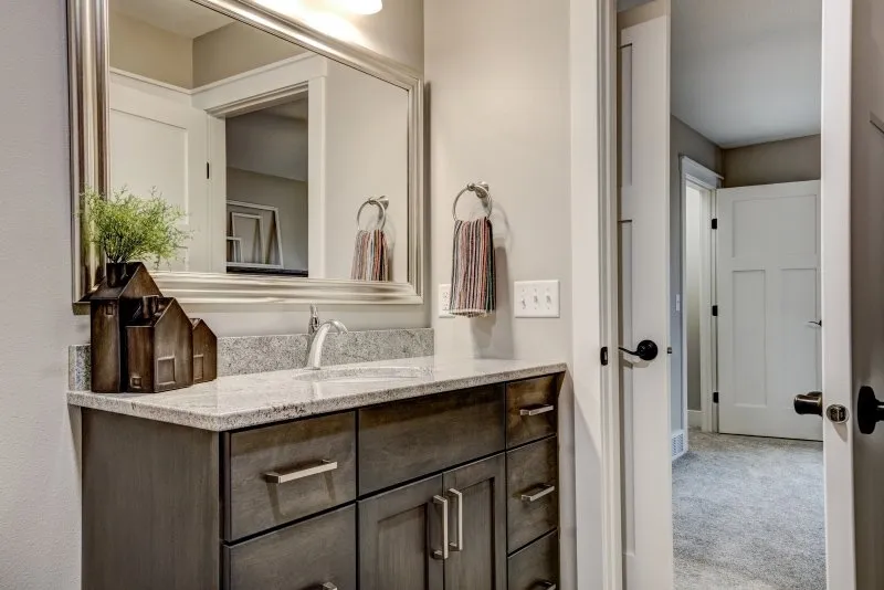 The-Bateman-Bathroom-3