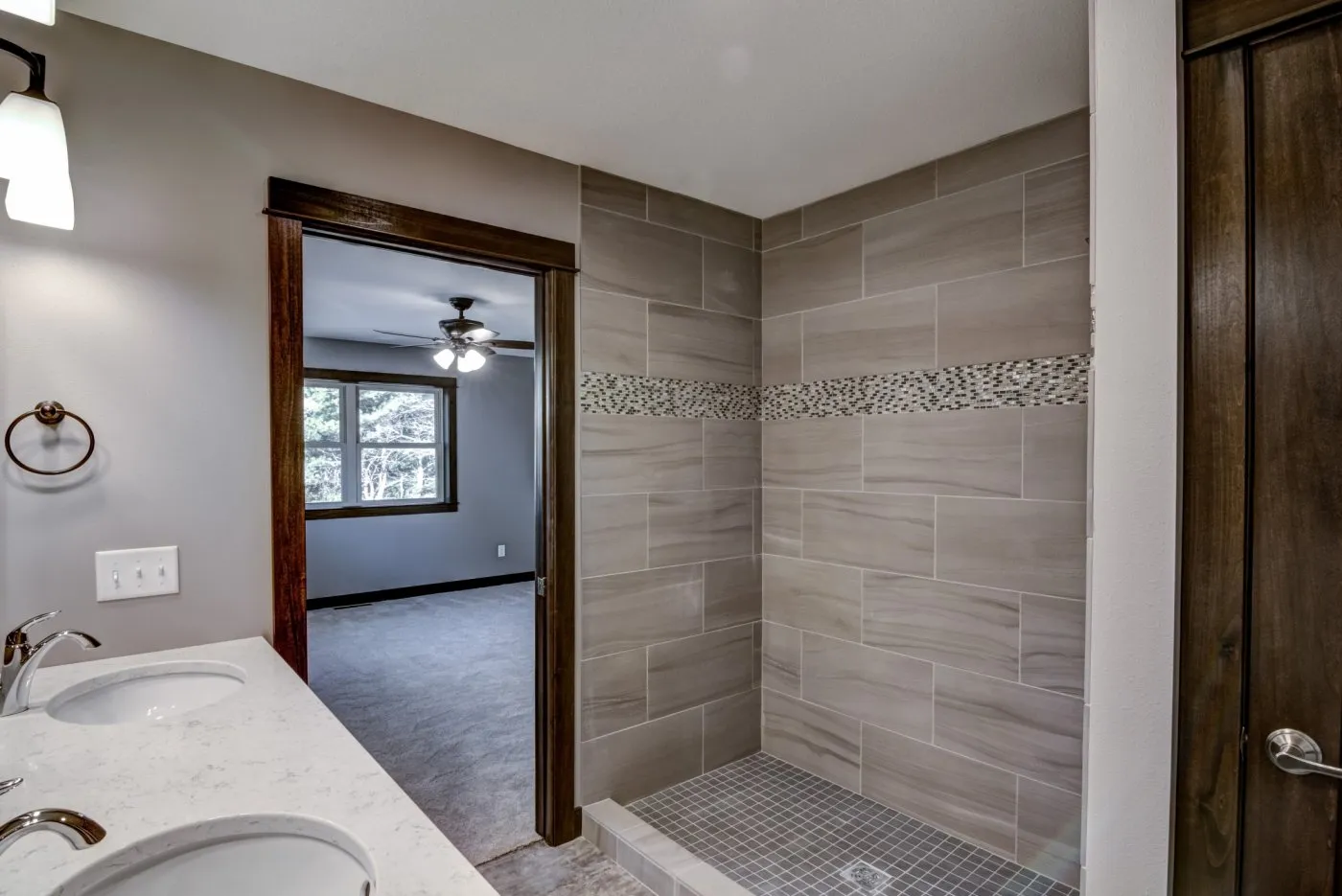 The-Eastwood-Shower-2