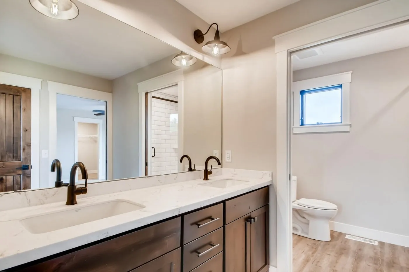 The-Farley-Bathroom-3