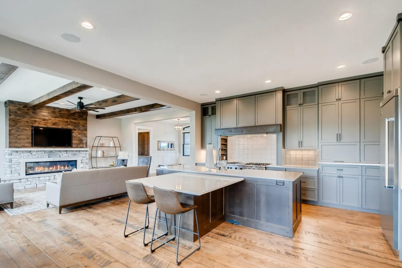 The-Farley-Kitchen-2