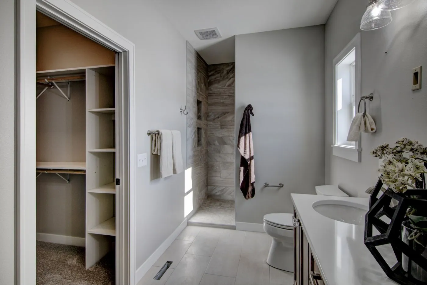 The-Freeman-Bathroom-3