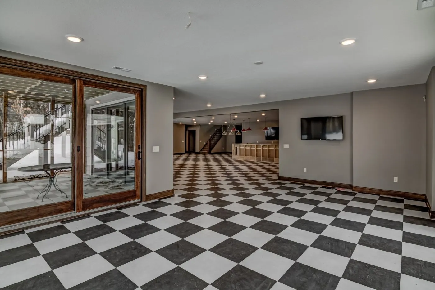 The-Holland-Lower-Level-6