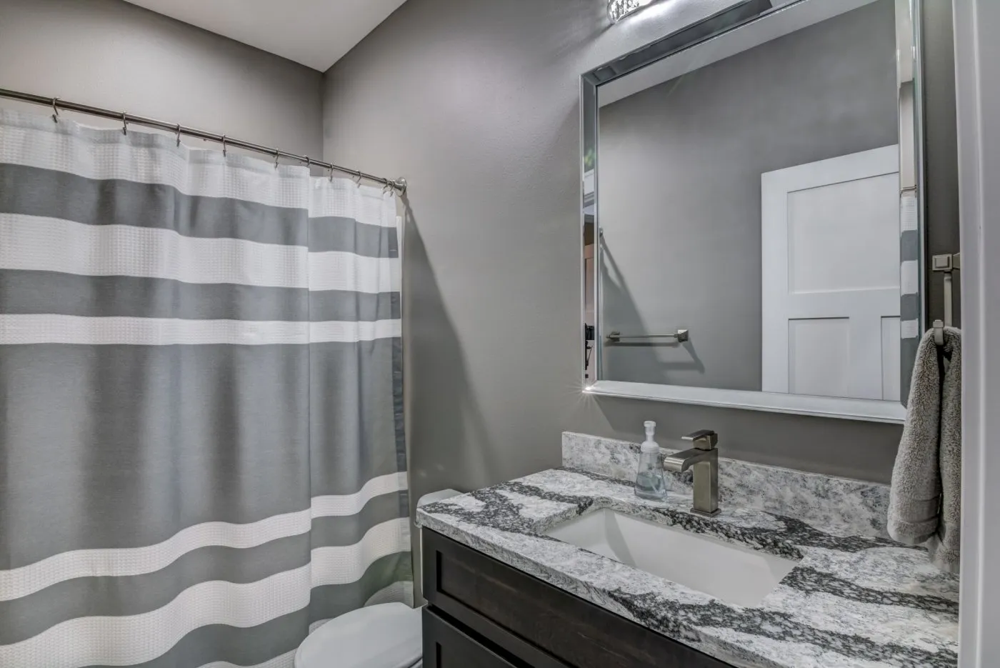 The-Lawrence-Bathroom