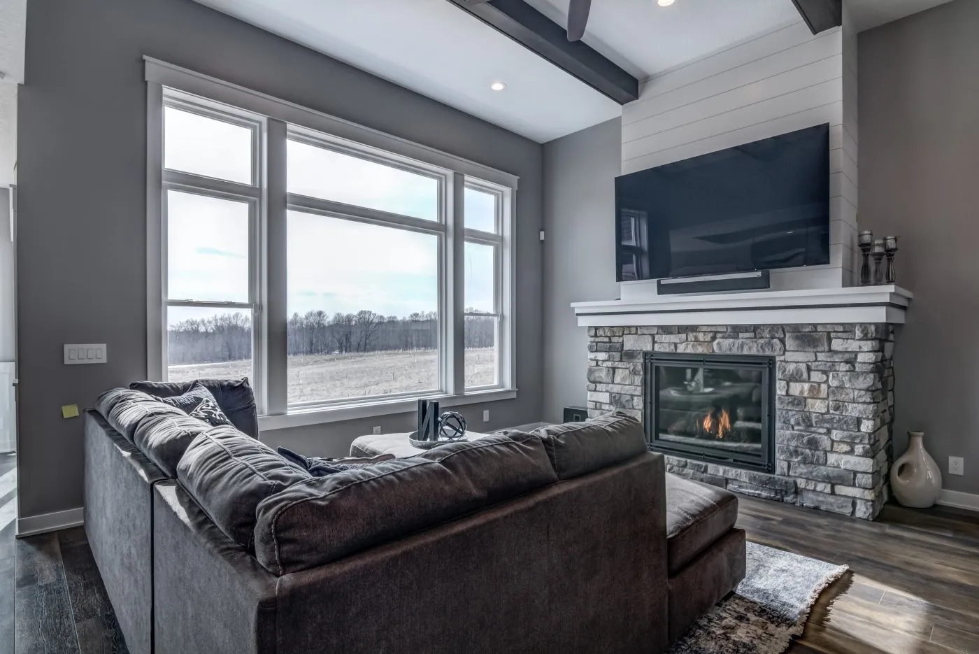 The-Wahlberg-Living-Room-4