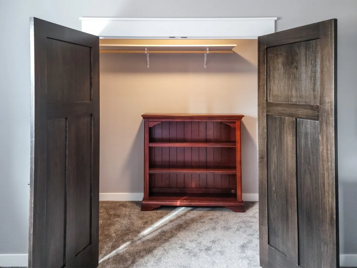 The-Wahlberg-Lower-Level-Bedroom-1-1b