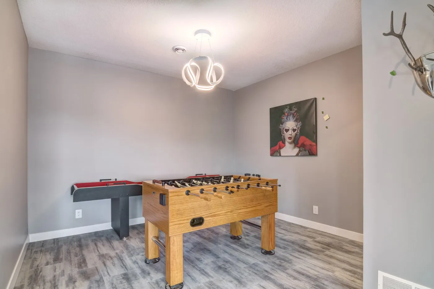 The-Wahlberg-Lower-Living-Room-13
