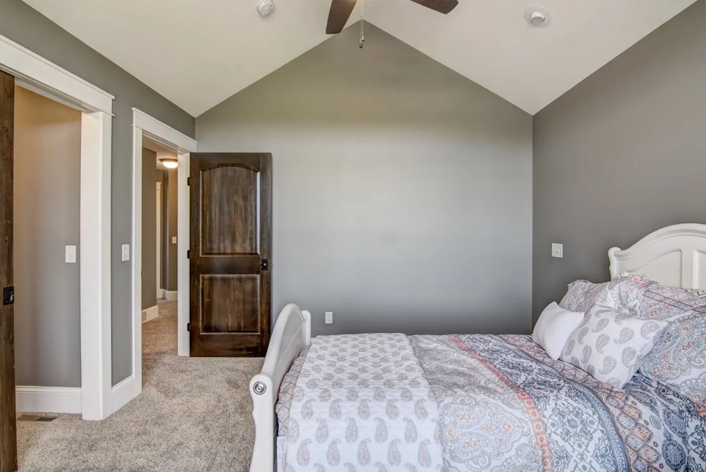 The-Winslet-Bedroom-3