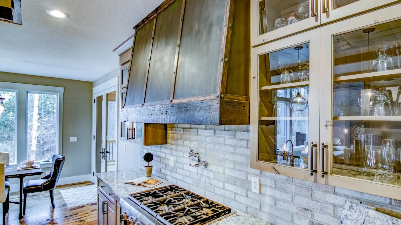 Thousand-Oaks-Kitchen-Range-Hood