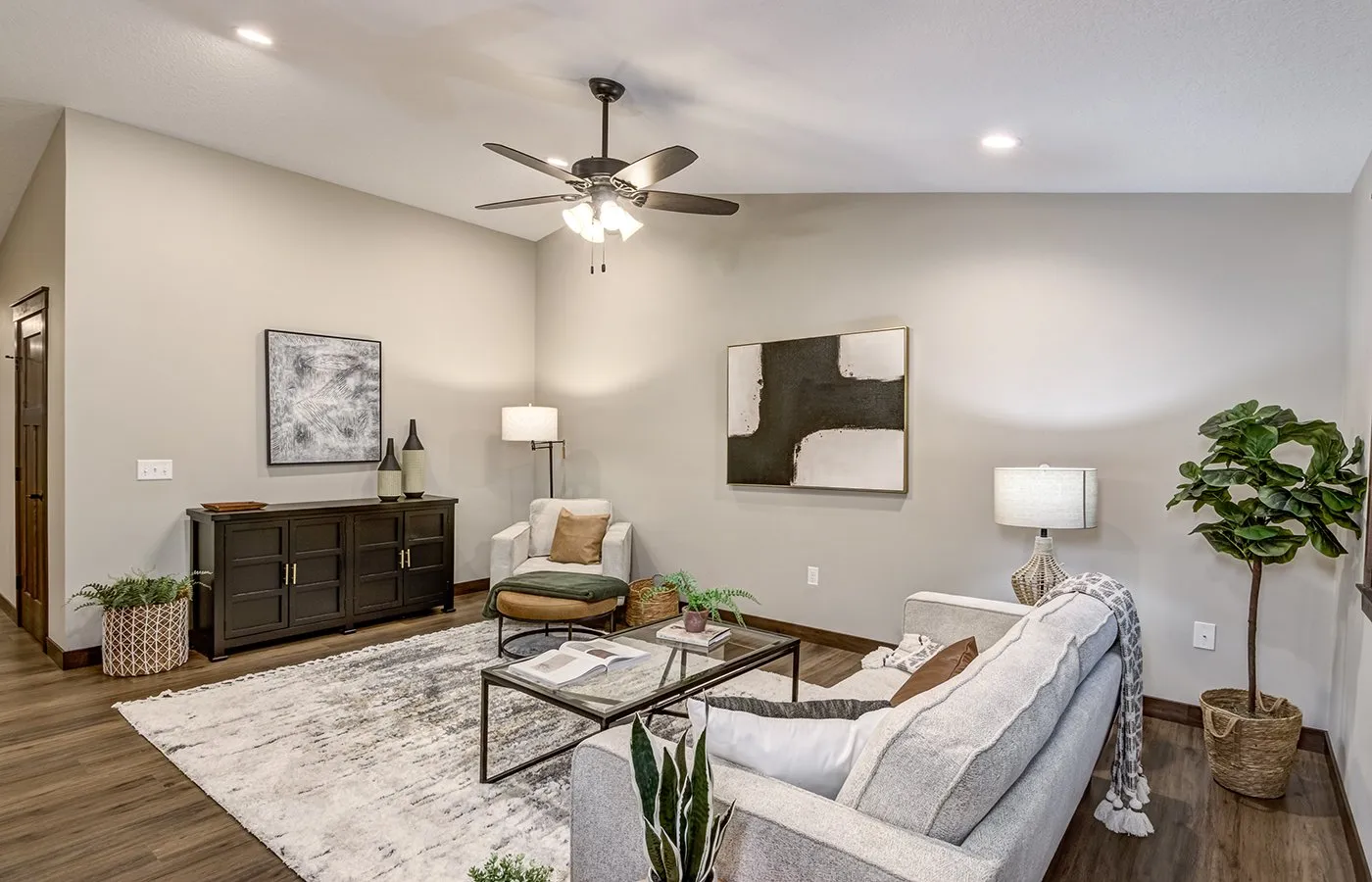 zz-02-Living-Room-5-Edit