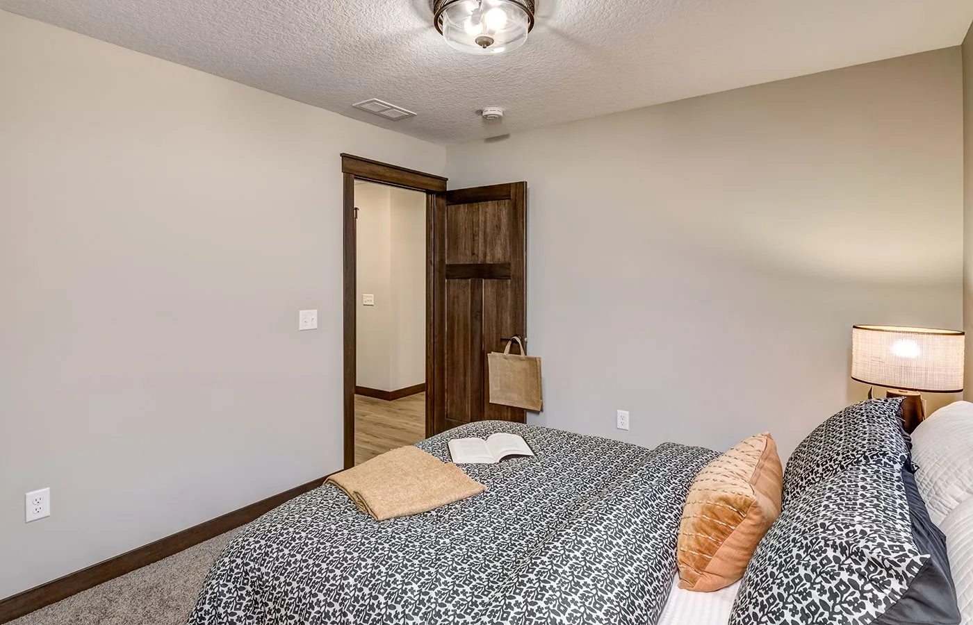 zz-10-Main-Level-Bedroom-1-2